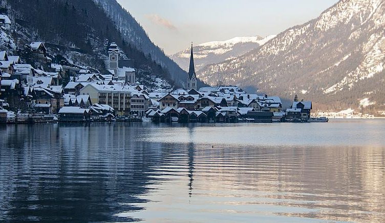 Hallstatt is said to have inspired the setting for Disney's Frozen - CopyrightPixabay